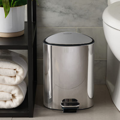 Joseph Joseph EasyStore Luxe 5L Pedal Bin - Stainless Steel 2 Joseph Joseph EasyStore Luxe 5L Pedal Bin - Stainless Steel - Image 2