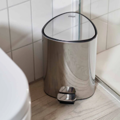 Joseph Joseph EasyStore Luxe 5L Pedal Bin - Stainless Steel 9 Joseph Joseph EasyStore Luxe 5L Pedal Bin - Stainless Steel -Victorian Plumbing Shop 70596 l1
