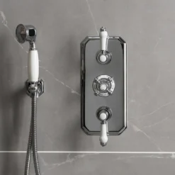 Chatsworth Traditional Outlet Elbow With Parking Bracket, Flex & Handset