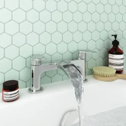 Valencia Waterfall Bath Filler